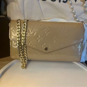 Authentic Louis Vuitton Monogram Vernis Patent Leather Sarah Wallet